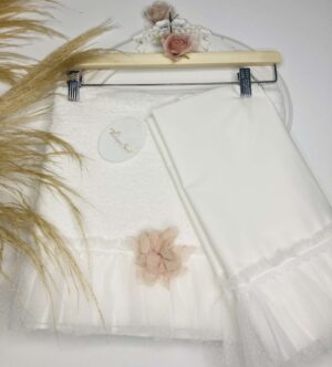 Χειροποίητα βαμβακερά λαδόπανα για κορίτσι με τούλι πουά και λουλούδια