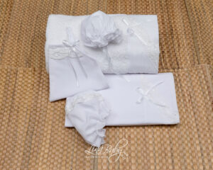 Λαδόπανα για κορίτσι με δαντέλα Lina Baby 578