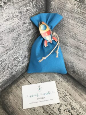 Μπομπονιέρα βάπτισης με θέμα διάστημα