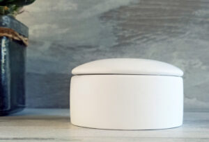 Διακοσμητική στρογγυλή μπιζουτιέρα για μπομπονιέρες και δώρα