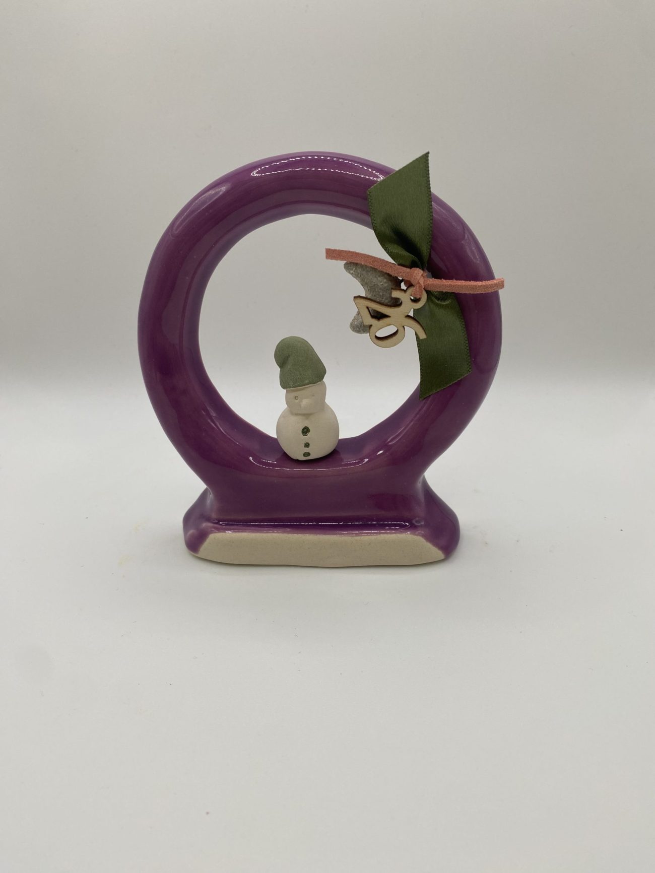 Χειροποίητο κεραμικό  επιτραπέζιο γούρι χονόμπαλα μωβ